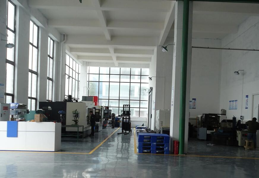Clamp (Chongqing) Intelligent Equipment Co., Ltd. manufacturer production line
